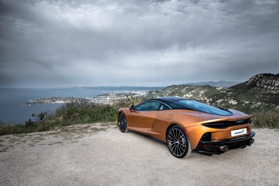  McLaren GT 2019 года  (фото 31 из 44)